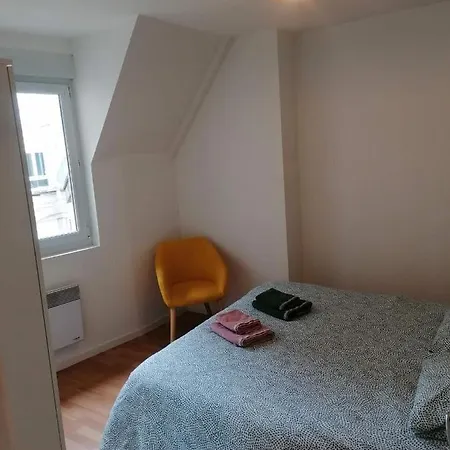 Du Crypto - Vue Imprenable Sur La Place Du Forum * Reims