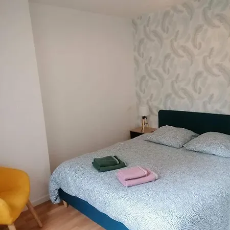 Du Crypto - Vue Imprenable Sur La Place Du Forum * Reims